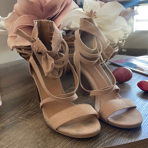 Nude pink shoes size 7 - Picture 2 of 2